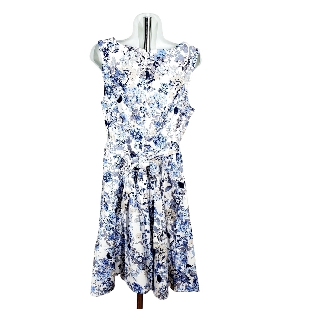 ACEVOG FIT AND FLARE SLEEVELESS DRESS - Picture 2 of 8